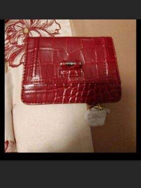 Liz Claiborne Red Croc-Embossed Compact Wallet